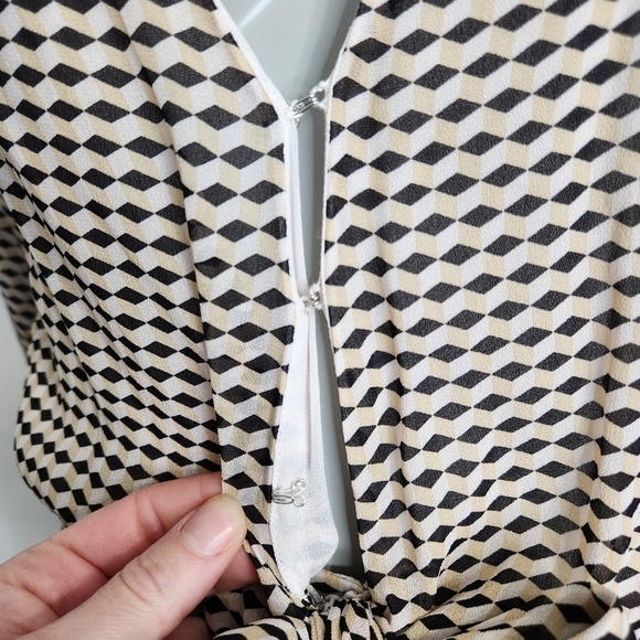 REISS "Hazel" Printed Chiffon Playsuit Shorts Romper Size 0 US/32 EU NWT - Picture 4 of 14